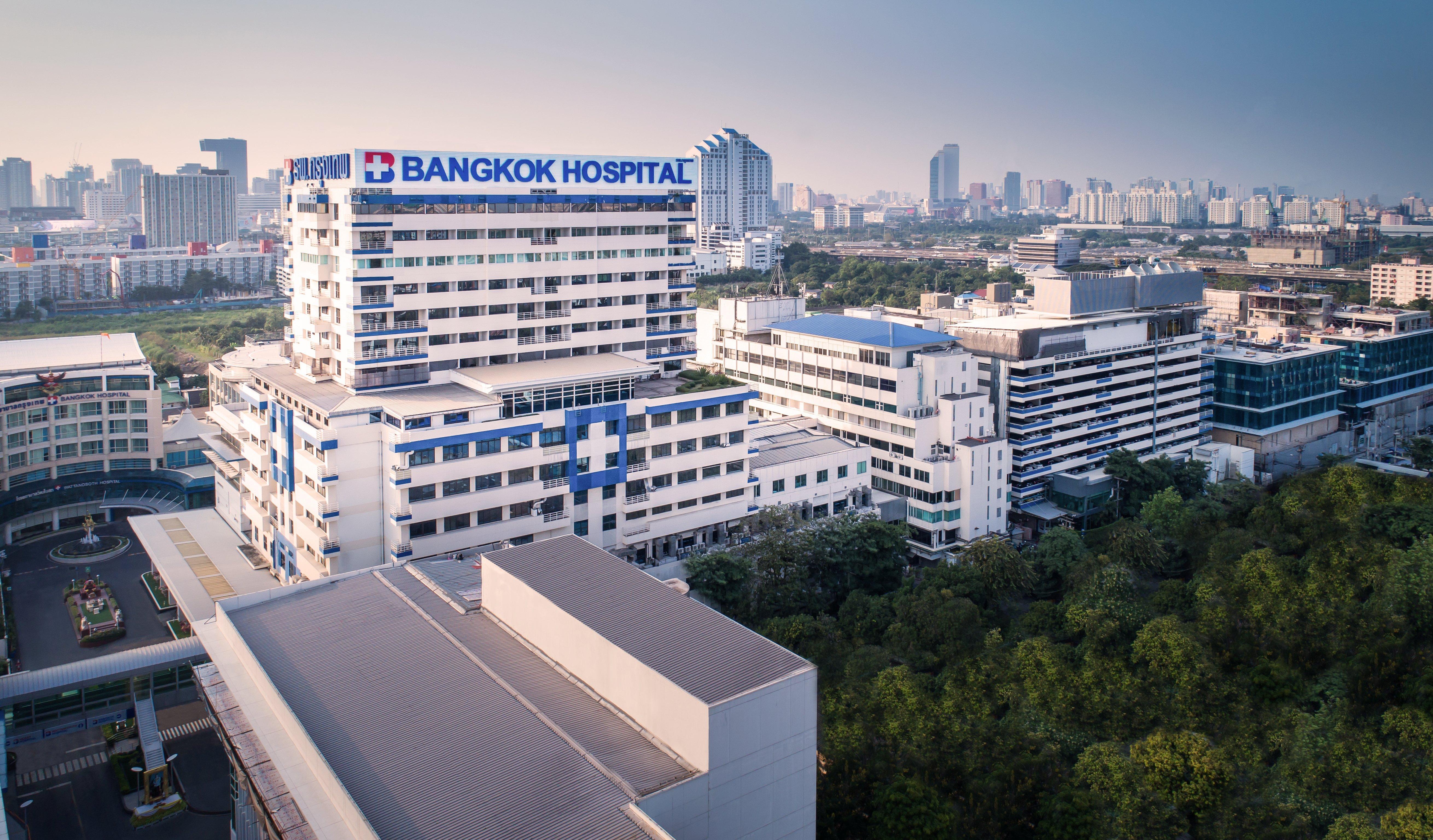Holiday Inn Express Bangkok Soi Soonvijai By Ihg Exterior photo